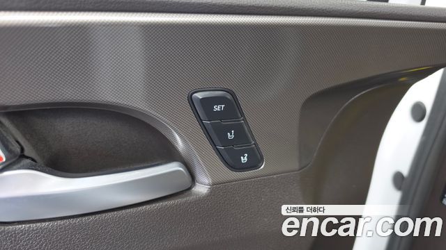 Hyundai Santafe 2019 — photo 34