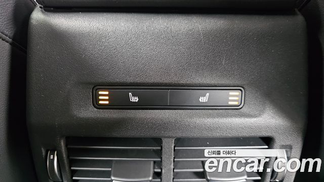 Land Rover Discovery Sport 2021 — photo 18