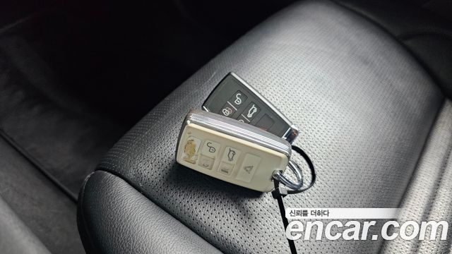 Land Rover Discovery Sport 2021 — photo 22