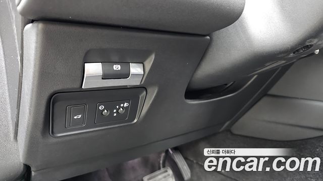 Land Rover Discovery Sport 2021 — photo 29