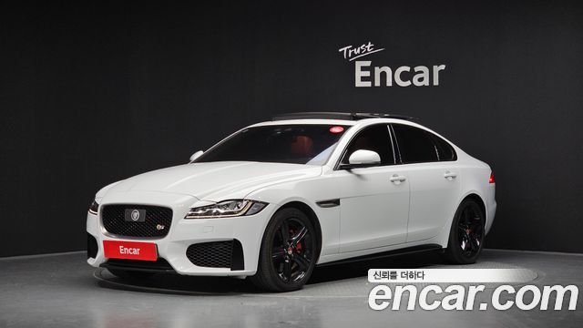 Jaguar XF 2017 — photo 1