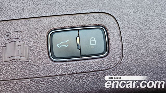 Lincoln Aviator 2021 — photo 23
