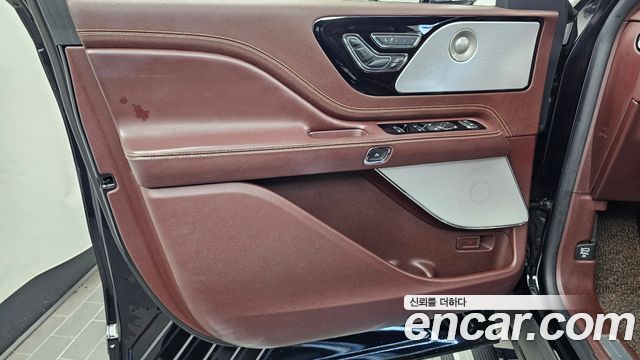Lincoln Aviator 2021 — photo 14