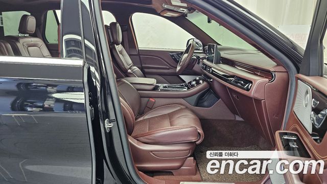 Lincoln Aviator 2021 — photo 16