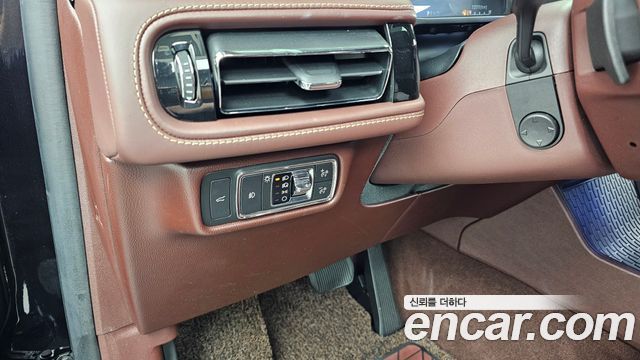 Lincoln Aviator 2021 — photo 28