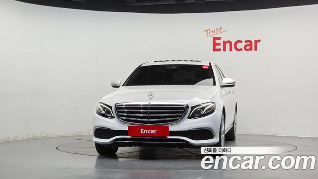 Mercedes-Benz E-Class 2019 — photo 3