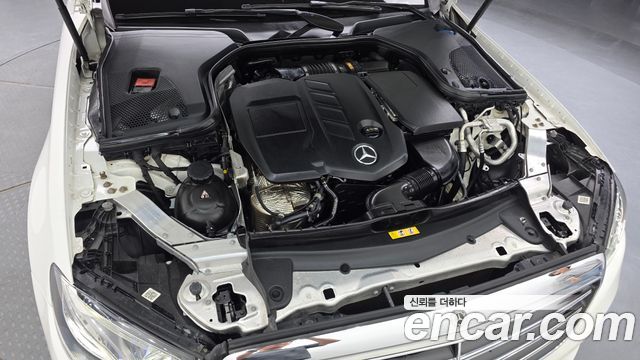 Mercedes-Benz E-Class 2019 — photo 6