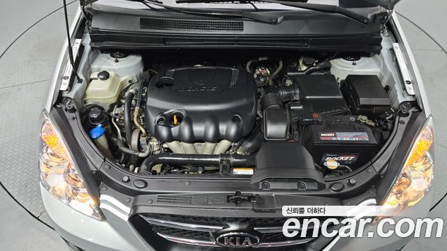 Kia Carens 2009 — photo 6