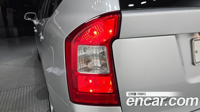 Kia Carens 2009 — photo 9