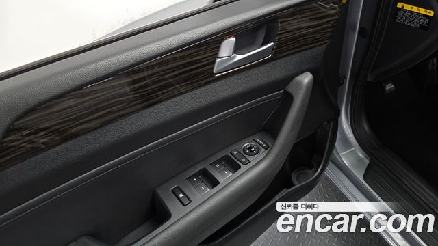 Hyundai Sonata 2016 — photo 17