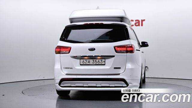 Kia Canival 2018 — photo 4