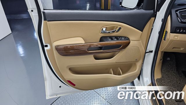 Kia Canival 2018 — photo 14