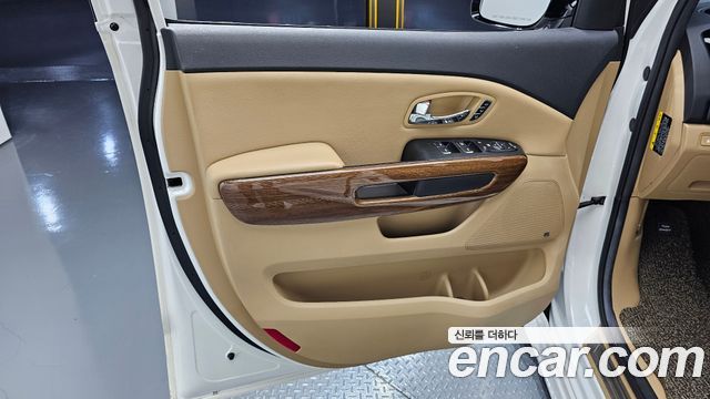 Kia Canival 2018 — photo 15