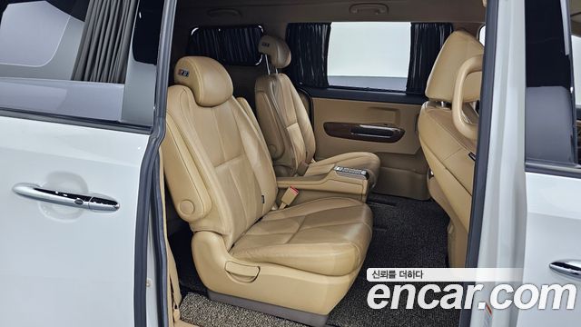 Kia Canival 2018 — photo 16