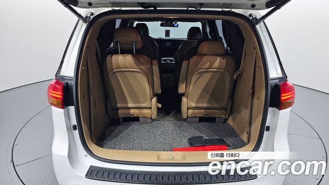 Kia Canival 2018 — photo 32