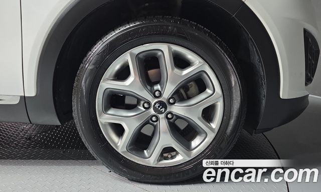 Kia Sorento 2015 — photo 7