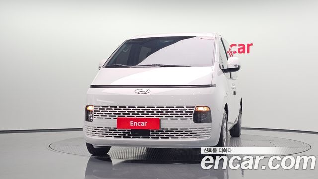 Hyundai Staria 2022 — photo 3