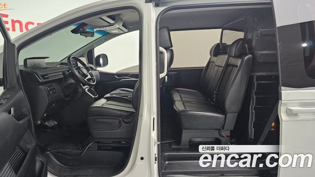 Hyundai Staria 2022 — photo 18