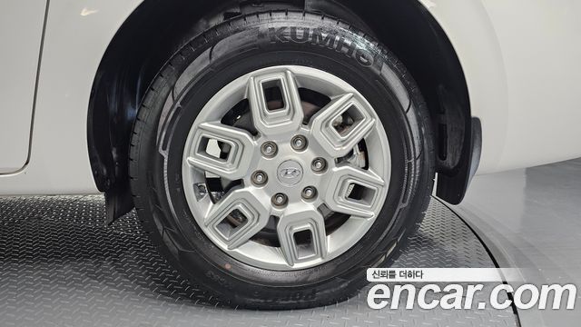 Hyundai Staria 2022 — photo 7