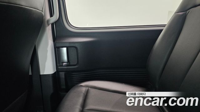 Hyundai Staria 2022 — photo 15