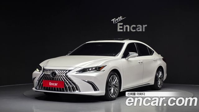 Lexus ES 2026 — photo 1