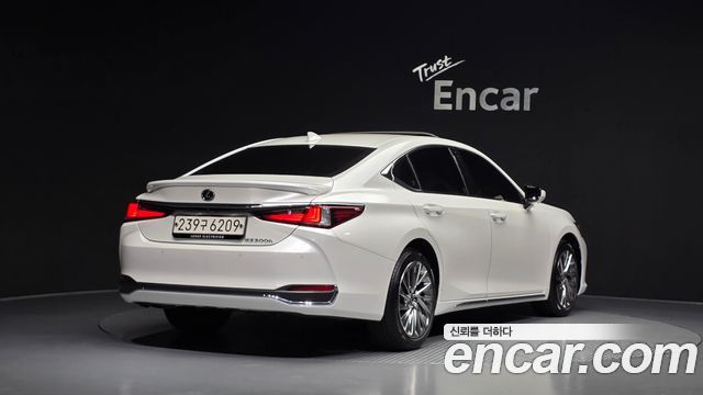 Lexus ES 2026 — photo 2