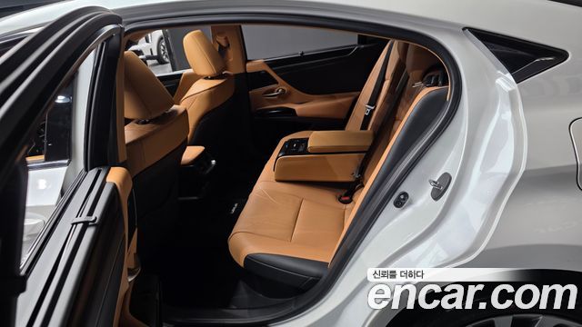 Lexus ES 2026 — photo 16