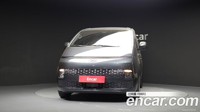 Hyundai Staria 2023 — photo 3