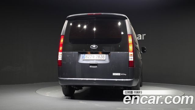 Hyundai Staria 2023 — photo 4