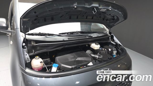 Hyundai Staria 2023 — photo 6