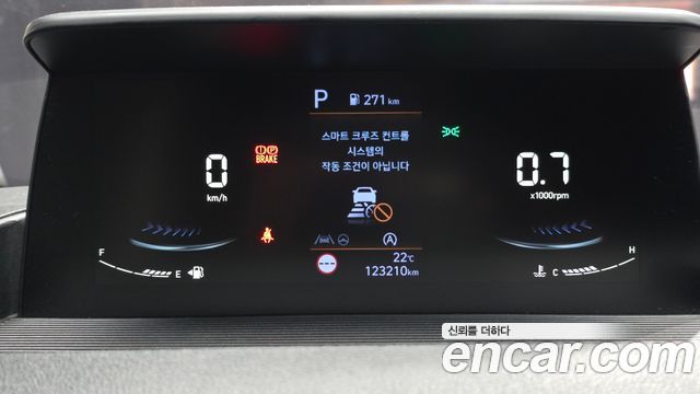 Hyundai Staria 2023 — photo 11