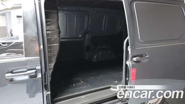 Hyundai Staria 2023 — photo 18