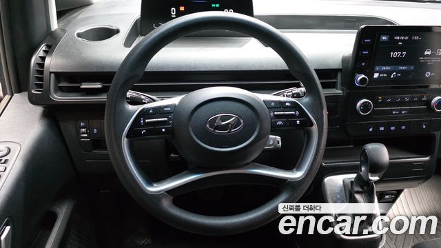 Hyundai Staria 2023 — photo 19