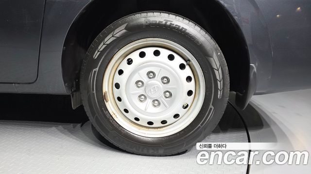 Hyundai Staria 2023 — photo 7