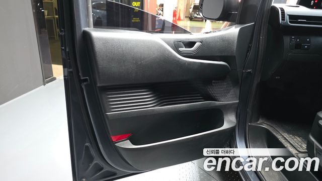 Hyundai Staria 2023 — photo 15