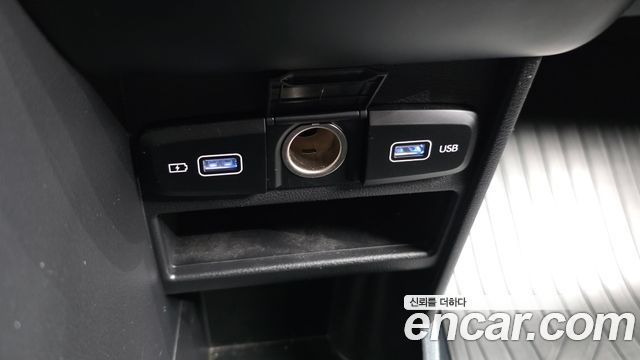 Hyundai Staria 2023 — photo 30