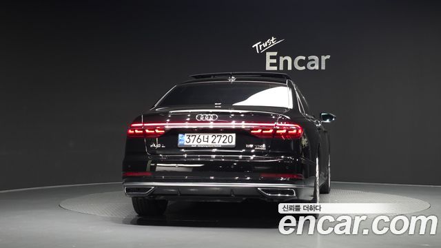 Audi A8 2021 — photo 4