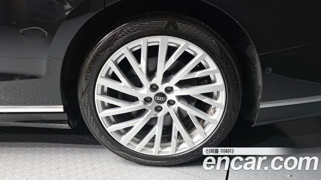 Audi A8 2021 — photo 5