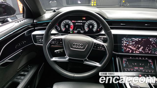 Audi A8 2021 — photo 19