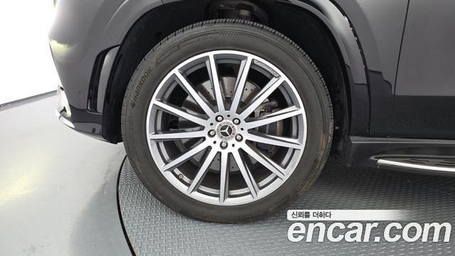 Mercedes-Benz GLS-Class 2023 — photo 5