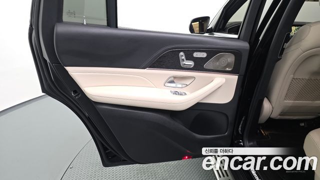 Mercedes-Benz GLS-Class 2023 — photo 15