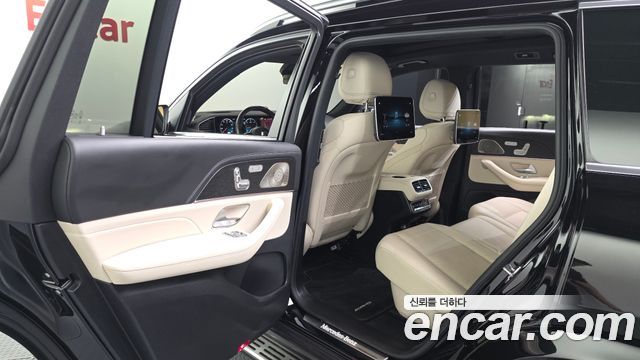 Mercedes-Benz GLS-Class 2023 — photo 16
