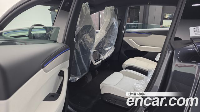 Tesla Model Y 2026 — photo 16
