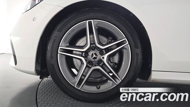 Mercedes-Benz E-Class 2023 — photo 5