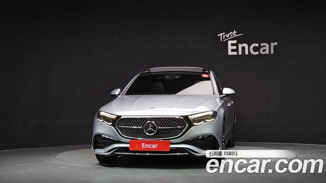 Mercedes-Benz E-Class 2024 — photo 3