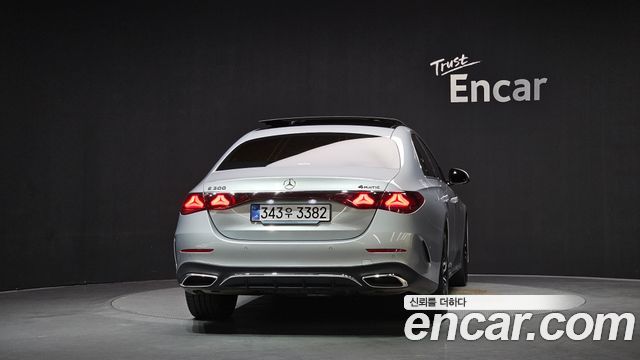 Mercedes-Benz E-Class 2024 — photo 4