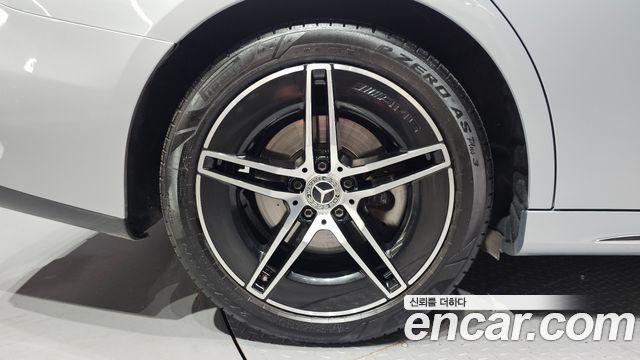 Mercedes-Benz E-Class 2024 — photo 5