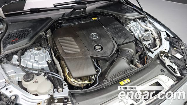 Mercedes-Benz E-Class 2024 — photo 6