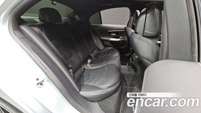 Mercedes-Benz E-Class 2024 — photo 17
