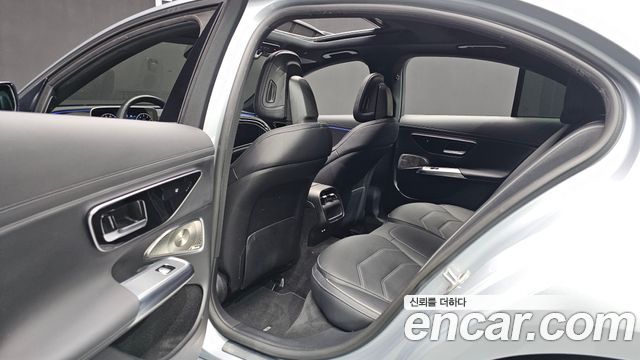 Mercedes-Benz E-Class 2024 — photo 18
